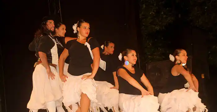Preparativos de la Fiesta de las Colectividades
