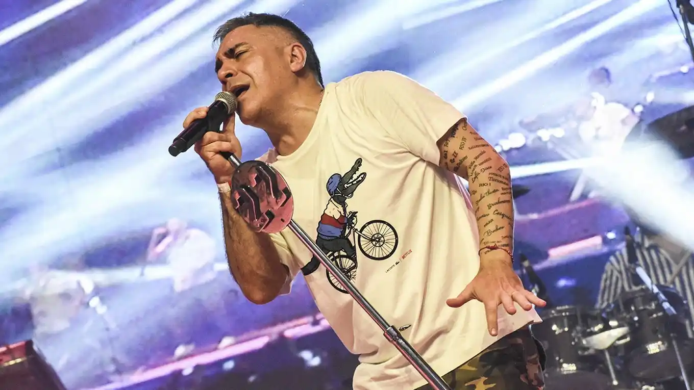 El artista cordobés, El Loco Amato se presentará el próximo lunes 23 en la Playa Copacabana de Miramar de Ansenuza