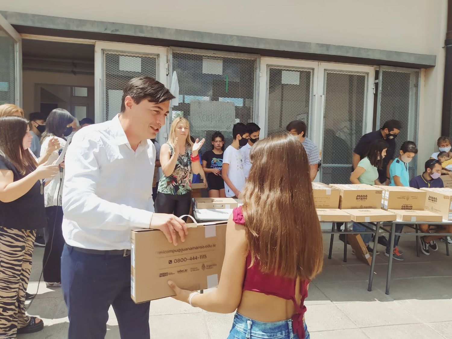 Se entregaron 110 netbooks en Tandil en el marco del Programa Federal Conectar Igualdad – Juana Manso