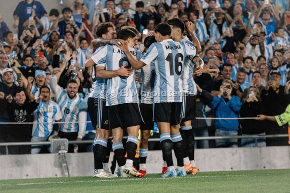 Exhibición de Argentina goleando a Brasil para celebrar el pasaje al Mundial