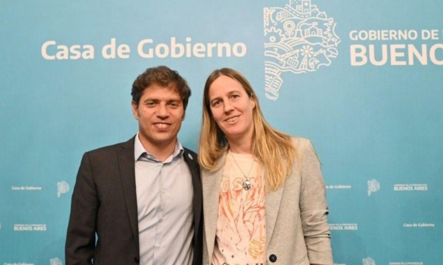 Petreigne junto a Kicillof.