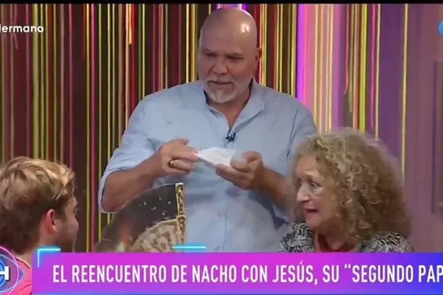 Gran Hermano: invadido por la alegría y el llanto, Nacho recibió la visita de sus familiares