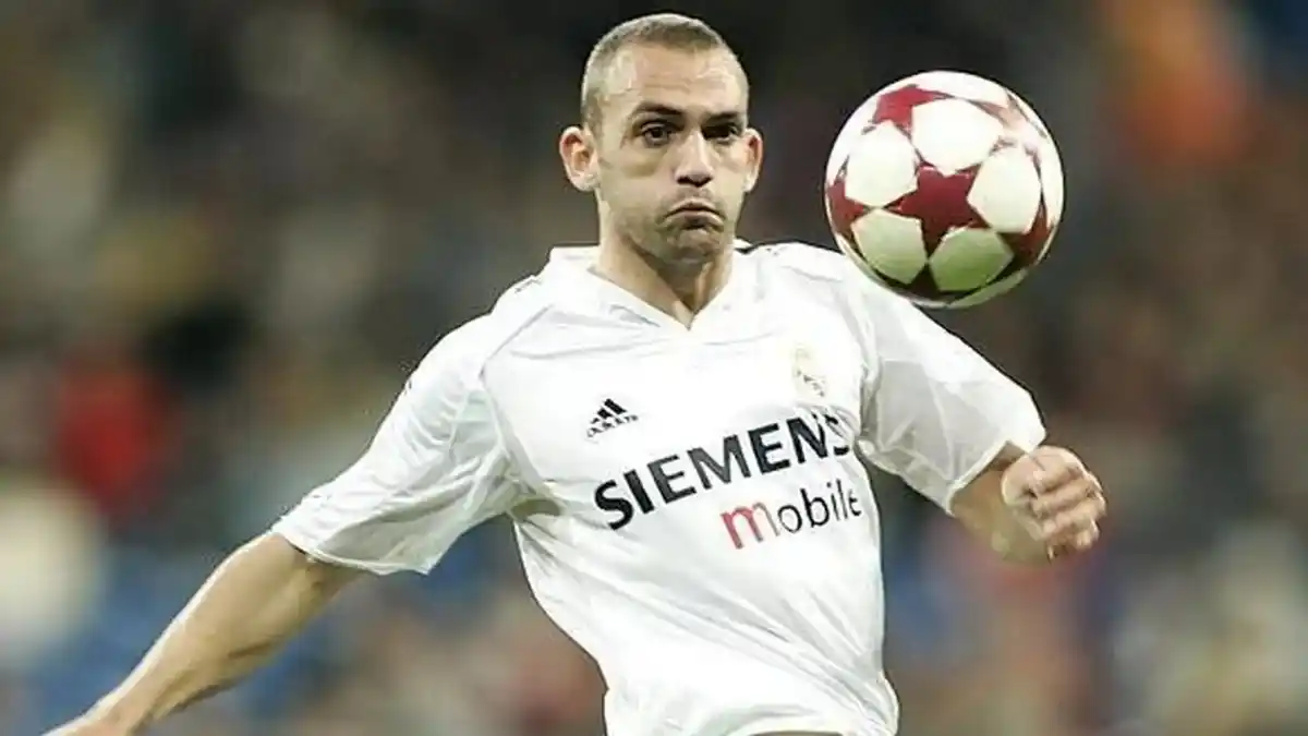 Raúl Bravo-Real Madrid - Interna 1