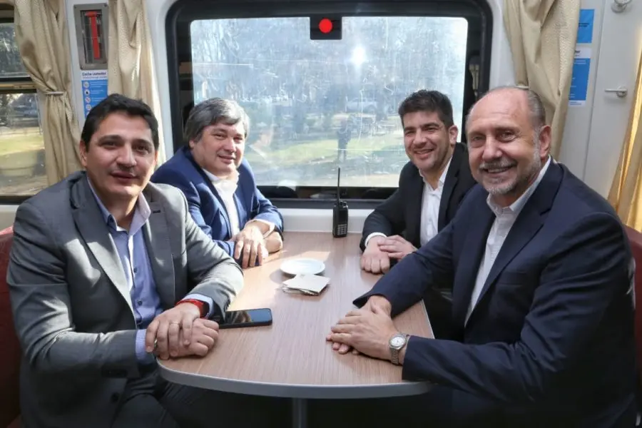 Perotti en la inauguración del tren a Cañada: "Ramal que abre, región que progresa"