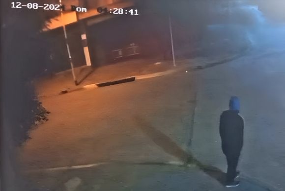 [VIDEO] Advierten por "tirapiedras" en el centro: "Trataban de romper vidrieras"