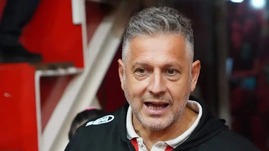 Daniel Pérez no seguirá como PF de San Isidro.