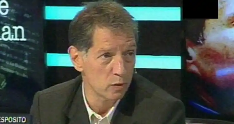 Néstor Esposito: “Los nombres nuevos de la corrupción desplazan a los viejos y los escándalos nuevos a los viejos”