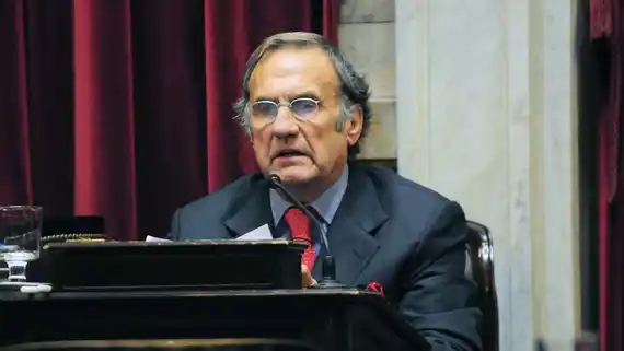 Falleció Carlos Reutemann a los 79 años.