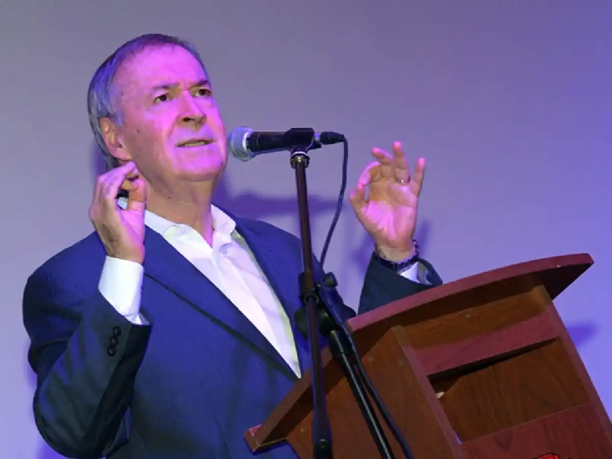 Schiaretti: “Argentina precisa generar dólares y esto se hace sólo si exportamos”