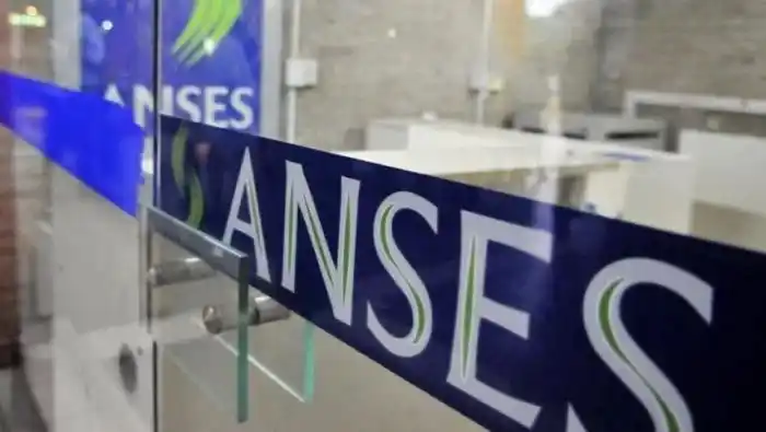 Anses prepara aumento a jubilaciones mínimas y AUH  y refinanciación de deudas