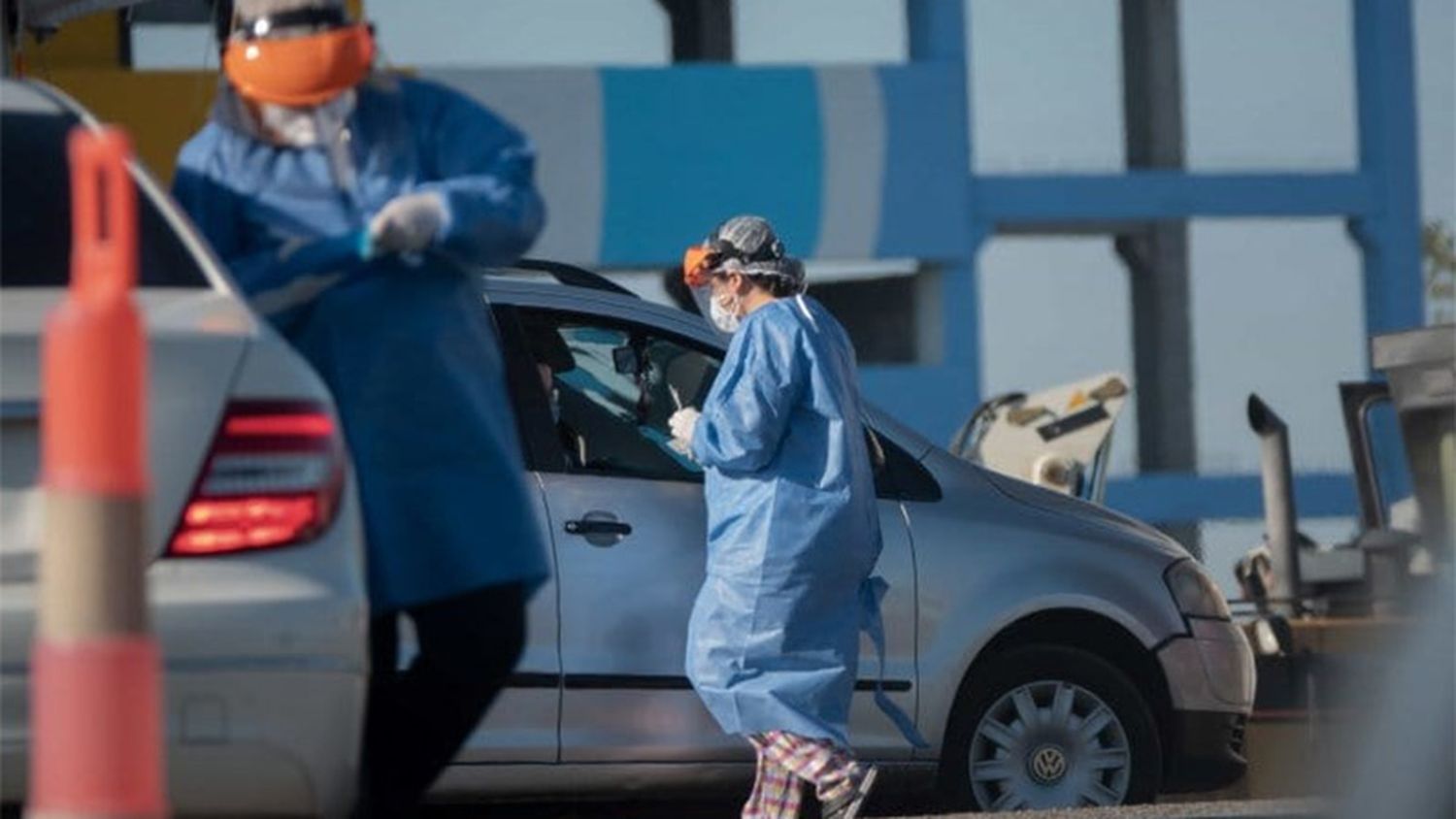 Aclaran que quienes viajaron por turismo no podrán regresar hasta el 31 de mayo