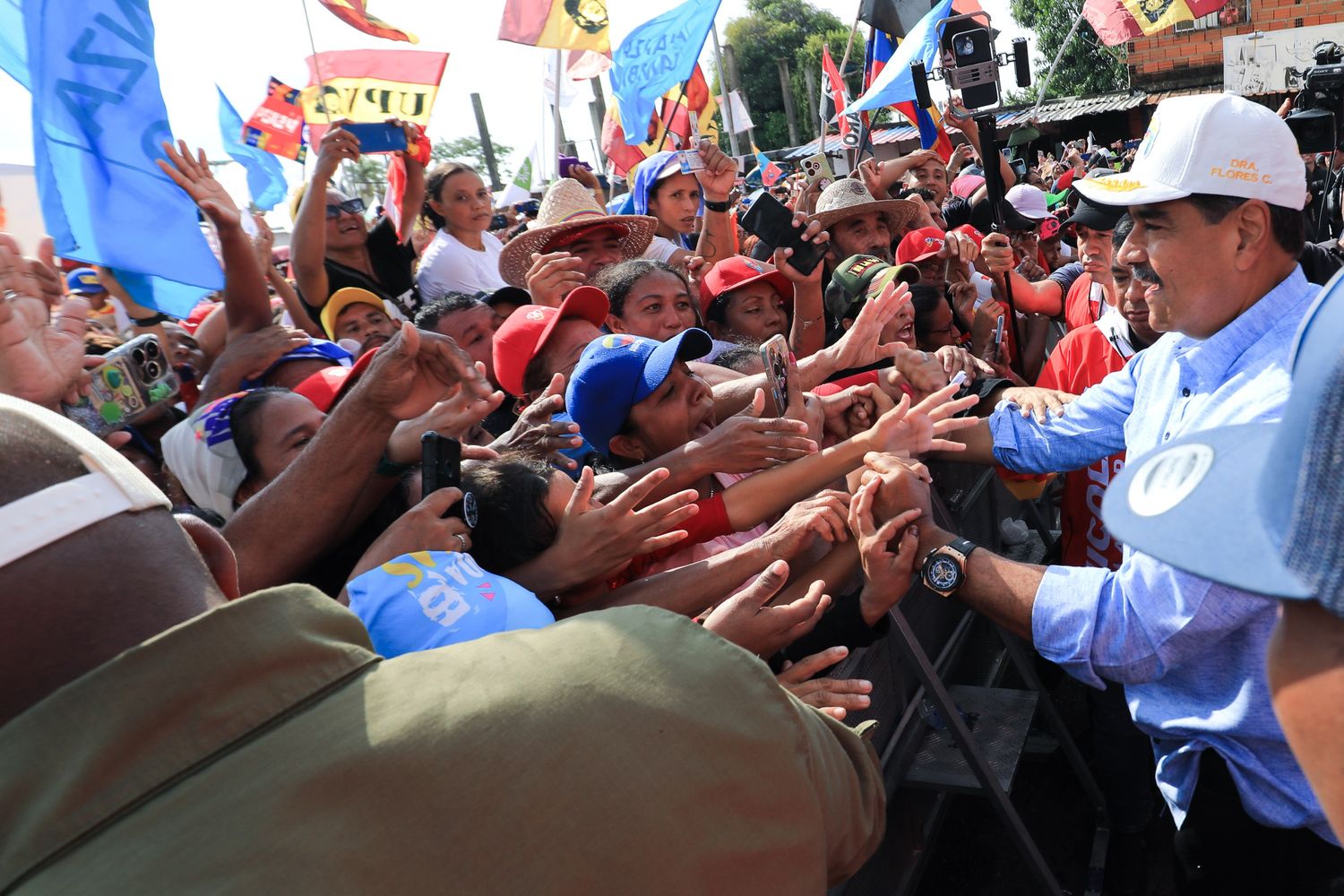 Maduro pasa revista a estrategia electoral: a la 1:00 pm del 28Jul COMIENZA LA OPERACIÓN REMATE (+Detalles)