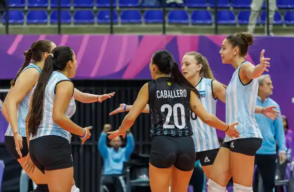 Argentina, con Juana Giardini, le ganó a Paraguay y se encamina a ganar el grupo en los ASU 2025