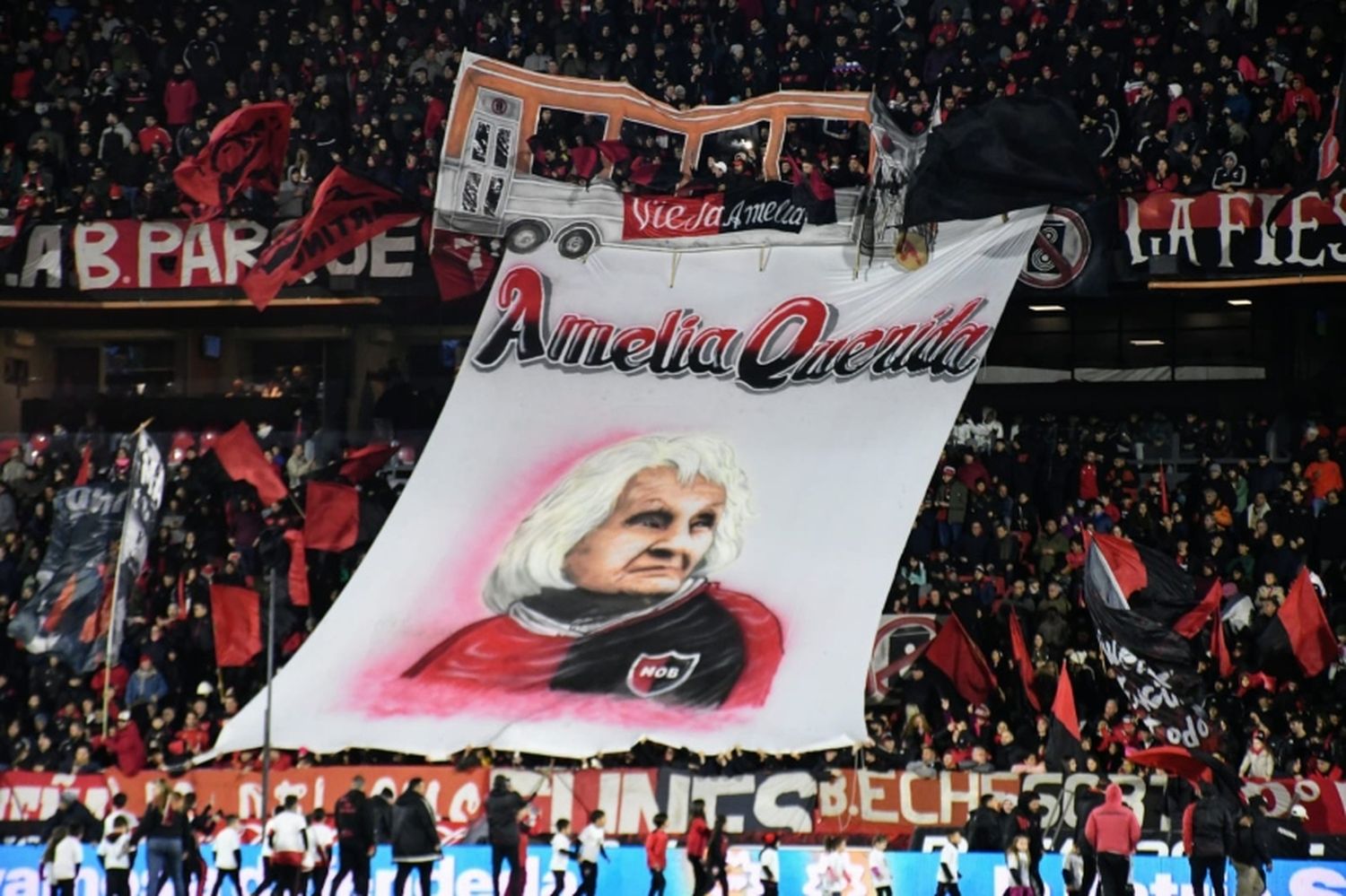 Newell’s le rindió un emotivo homenaje a la «Vieja Amelia»