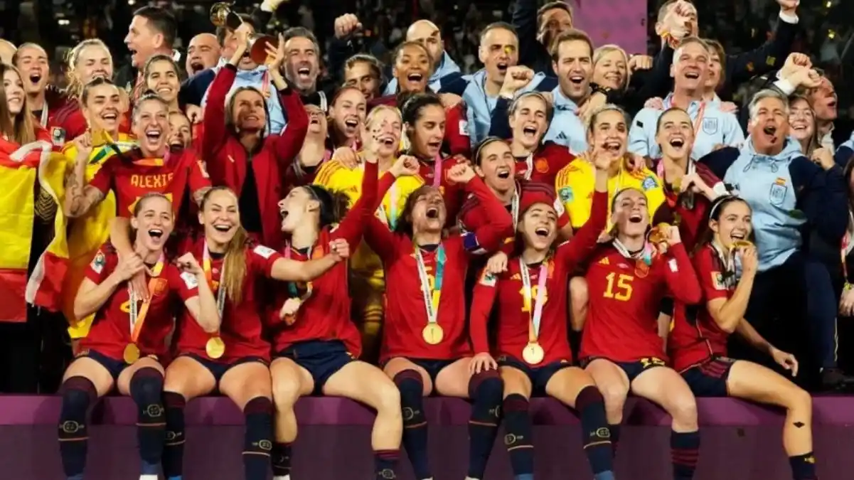 EL BESO NO FUE CONSENTIDO, aseguran: campeonas de España no volverán a la selección si sigue Rubiales (COMUNICADO)