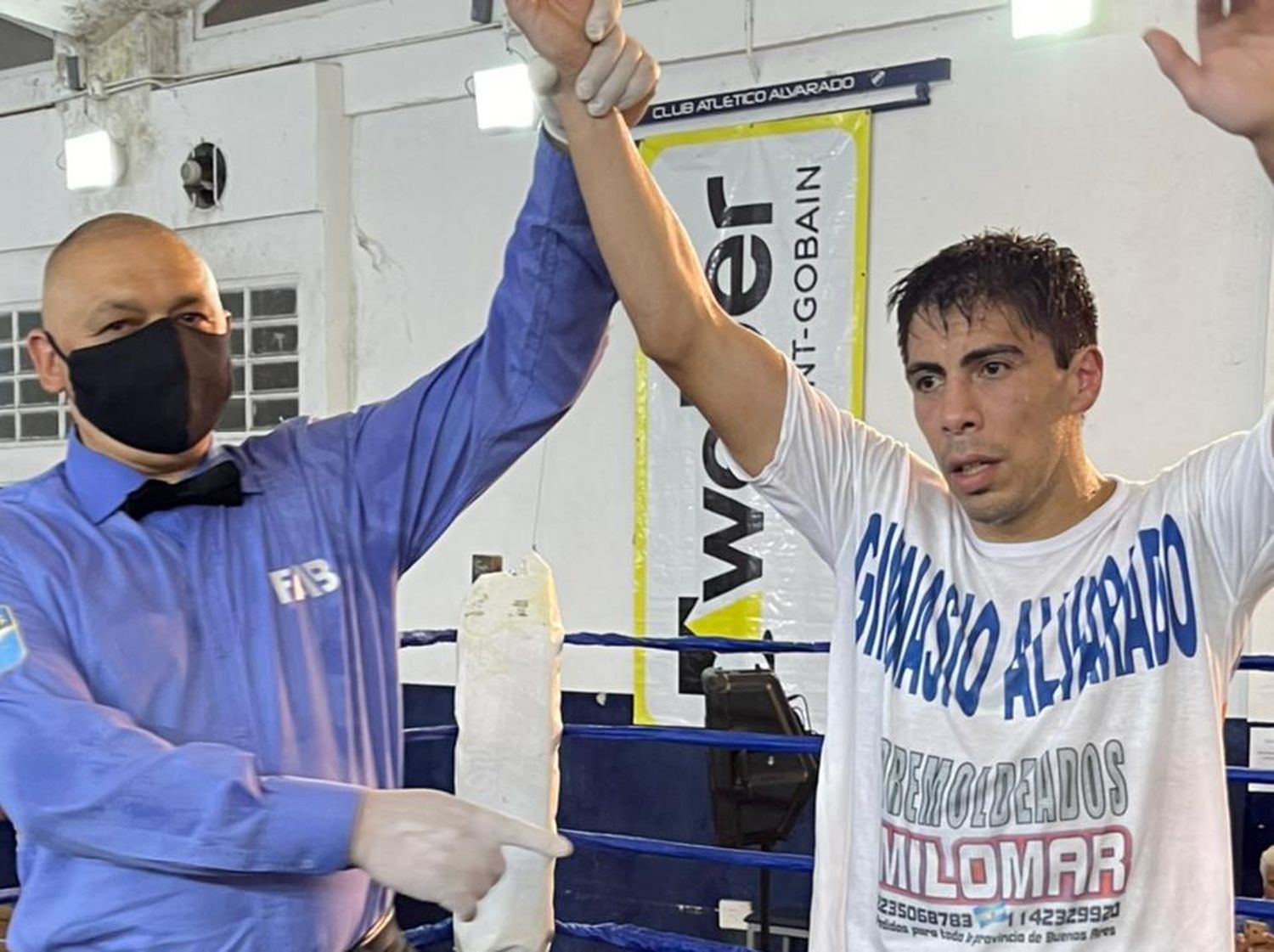 Rojas ganó por puntos y Calafate debutó con KO