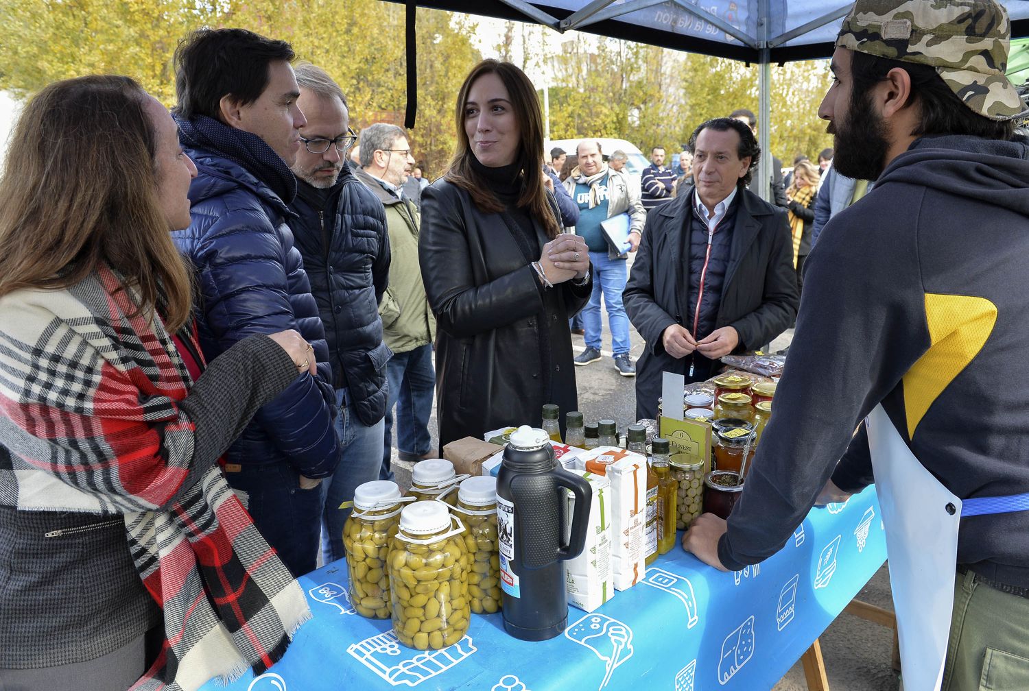 Sica recorre el Conurbano: Visitó Lanús y "El mercado en tu barrio" con Vidal en Tres de Febrero