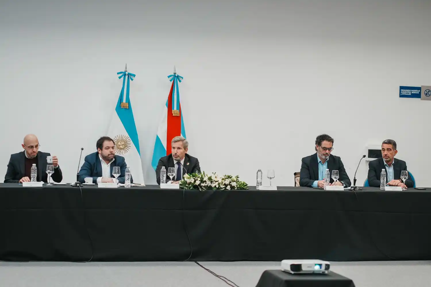 El gobernador participó en una mesa de trabajo sobre litigiosidad laboral y su impacto en el desarrollo económico de Entre Ríos