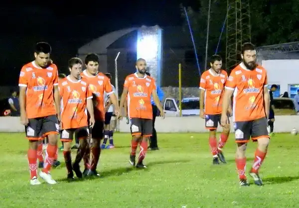 Copa Gualeguaychú: triunfos de Central Larroque y Deportivo 