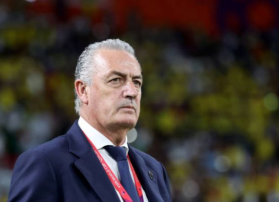 Alfaro no seguirá como técnico de Ecuador