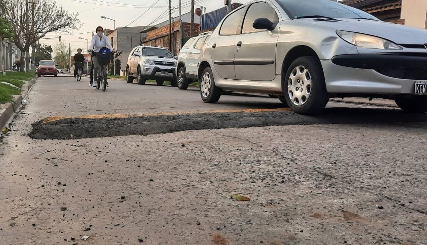 Colocaron lomos de burro en Caseros al 700: no cumplen con la ordenanza vigente