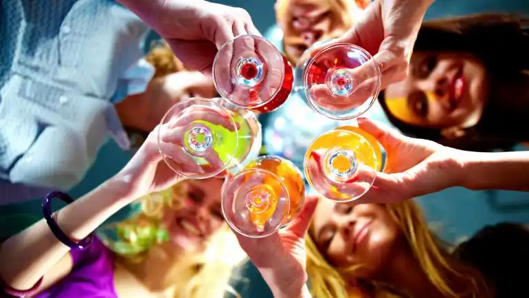 Cómo armar una barra de tragos en casa y sorprender en la cena de fin de año