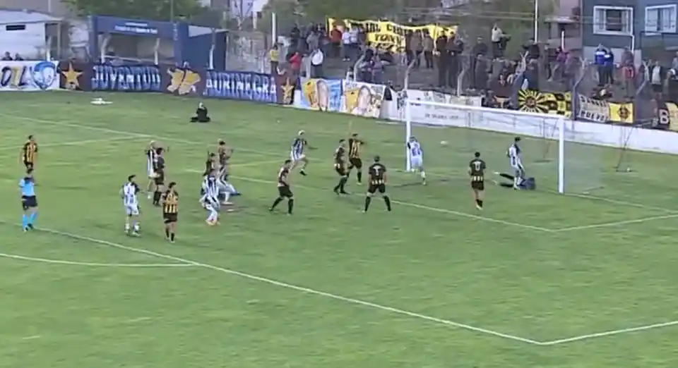 Villa Mitre lo empató sobre la hora y dejó a Santamarina sin final por la Reválida