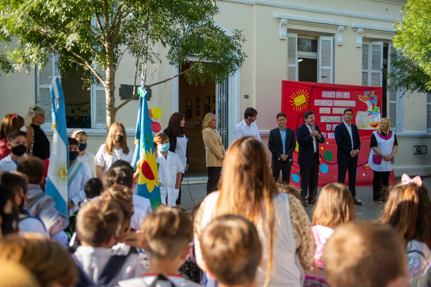 Provincia modificó las fichas de inscripción a las escuelas para "respetar la identidad de género" de los alumnos 