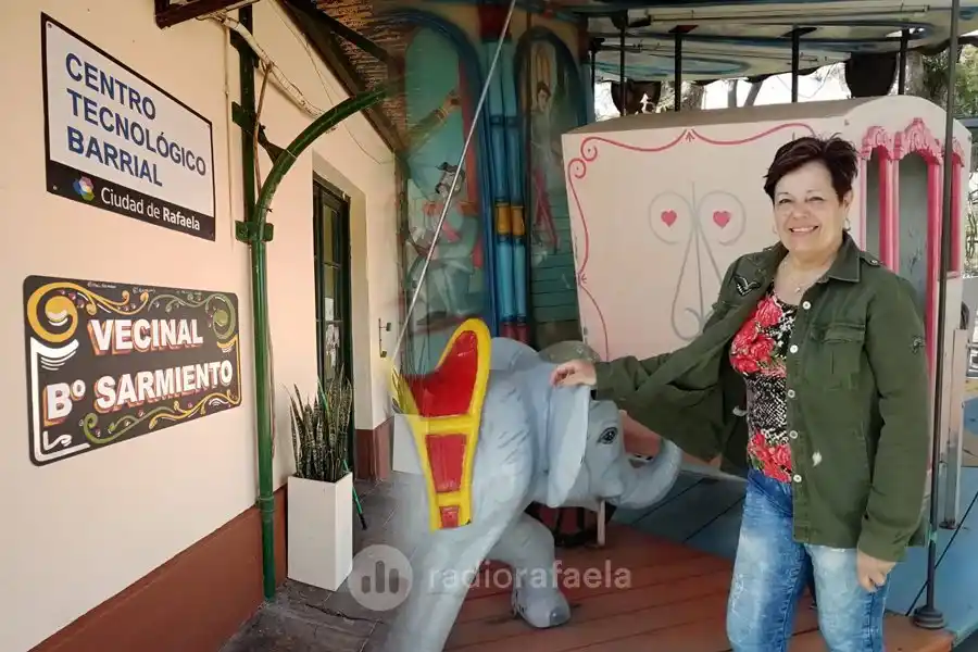 Fiesta en el Sarmiento, un barrio con corazón de ferrocarril y alma de calesita