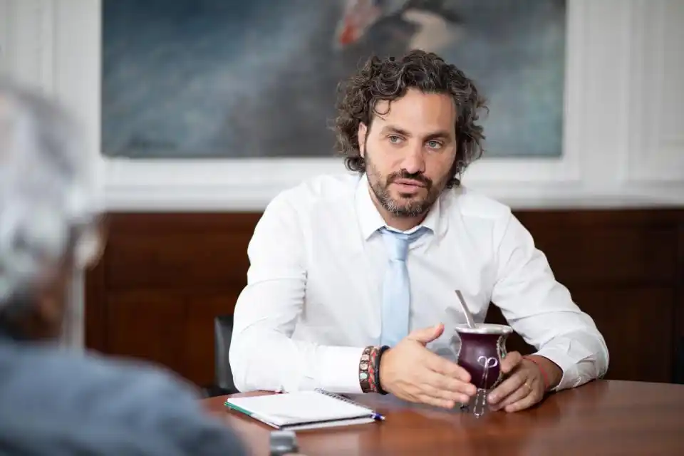 Cafiero convocó al gabinete económico para resolver la continuidad del IFE