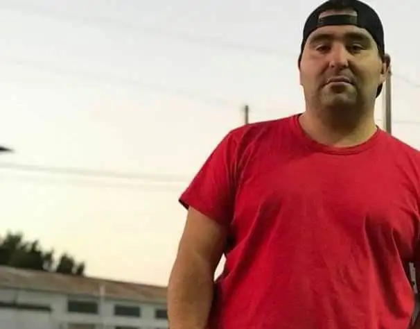 Empleado de una pizzería  encontró 35 mil pesos que  perdió una turista y los devolvió 