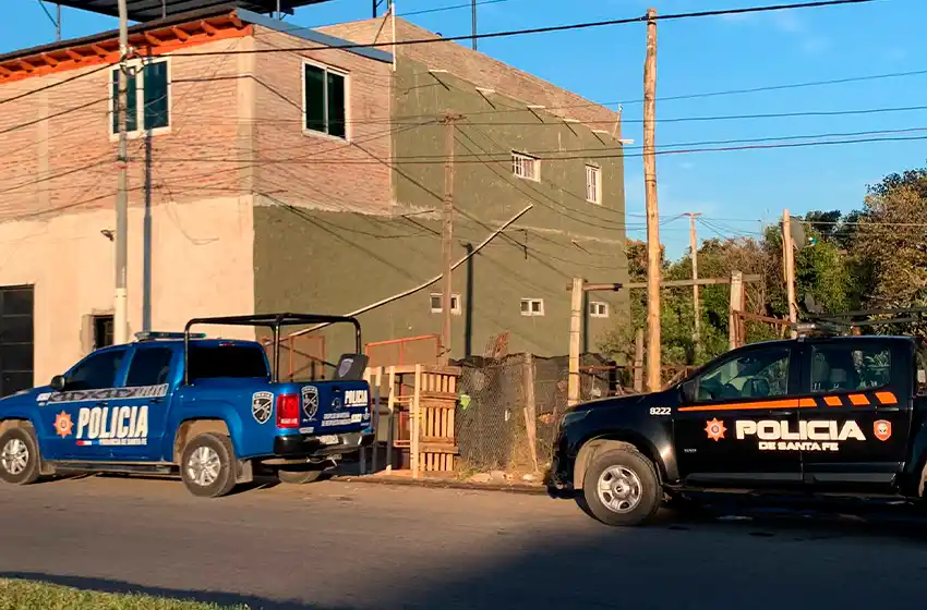 Perros, animales de granja y cuatro mujeres demoradas: el saldo de los allanamientos a la casa de El Viejo Cantero