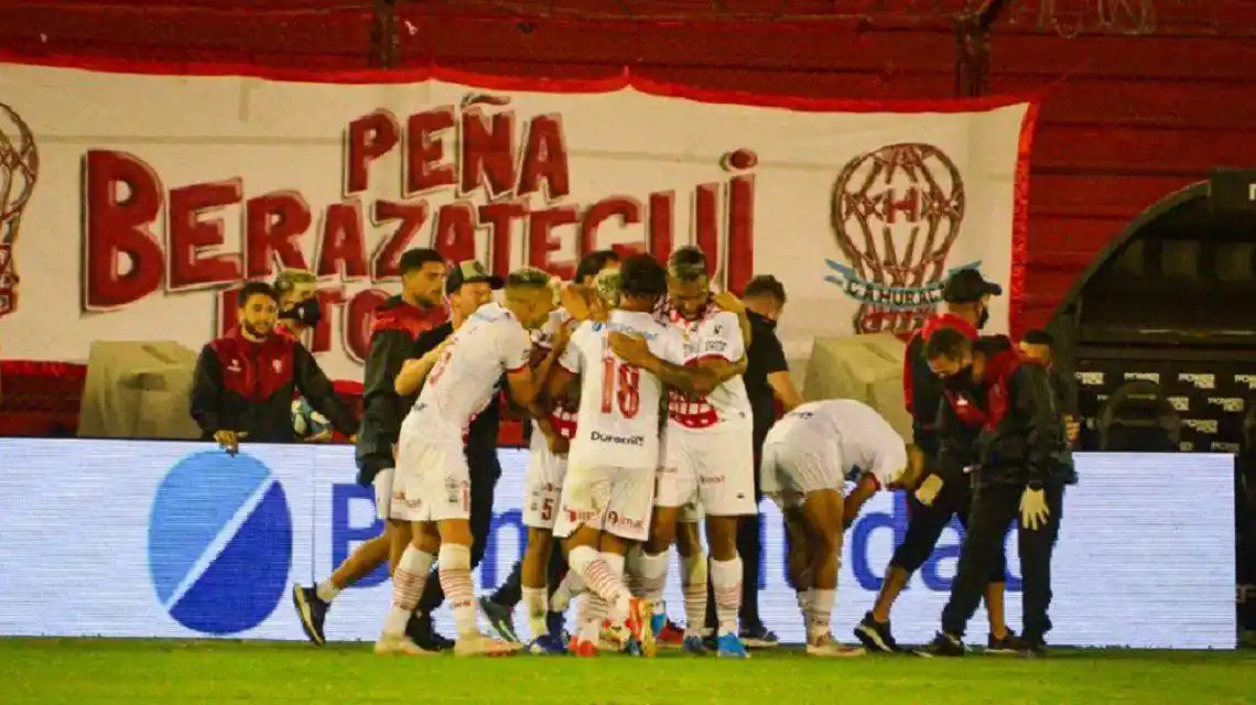 Huracán se lo dio vuelta a Independiente y le ganó 3-2 en un partidazo