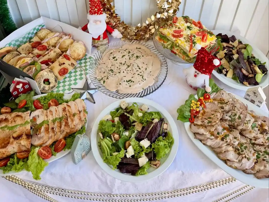 Preguntamos a la gente en la calle: ¿Cuál es la comida que no puede faltar en estas fiestas?