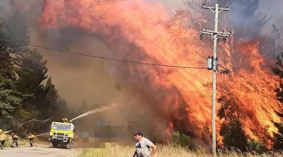 Los gobernadores de Chubut y Río Negro denuncian que los incendios son intencionales: “Van a terminar todos presos”