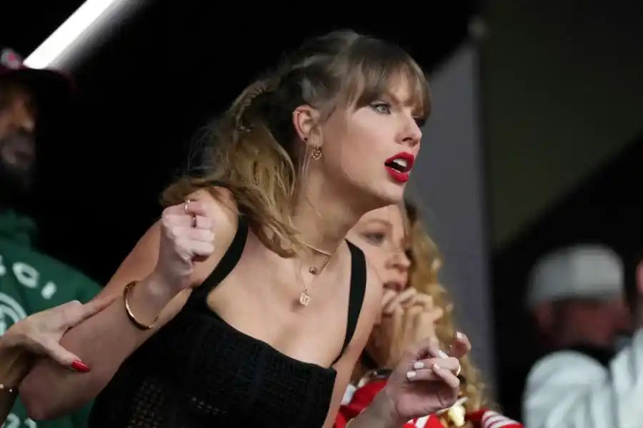 Taylor Swift donó 100.000 dólares a la familia de la víctima del tiroteo en el desfile del Super Bowl