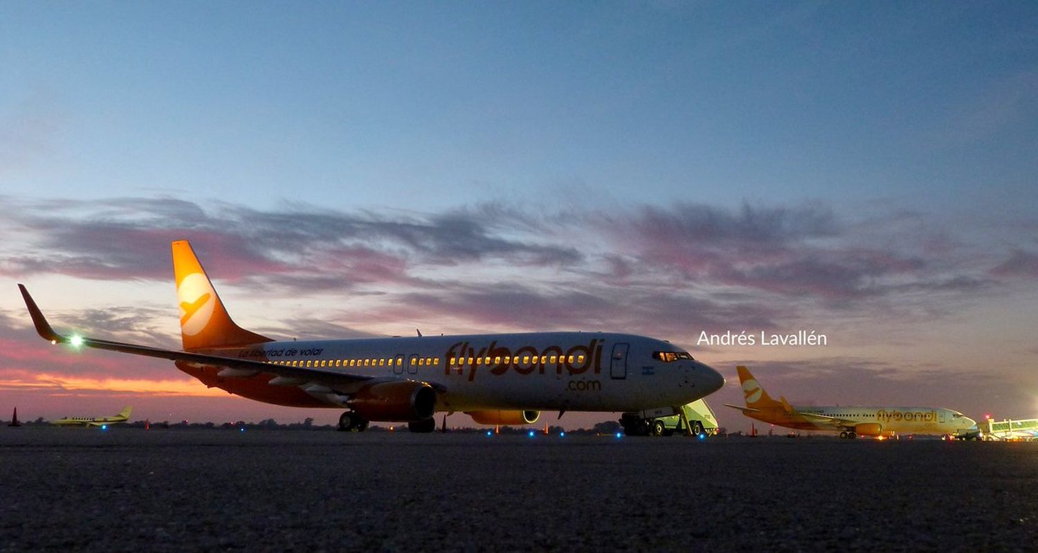 Llegó a la Argentina el segundo avión de Flybondi (LV-HFR)