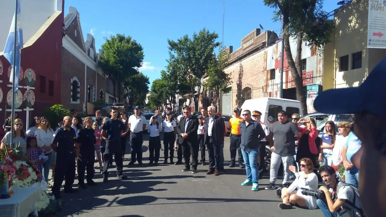 Familiares de las víctimas piden justicia tras un trágico incendio