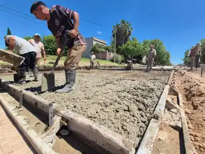 Comenzó a realizarse el hormigonado del Boulevard Martínez entre Urquiza al Oeste y Gervasio Méndez
