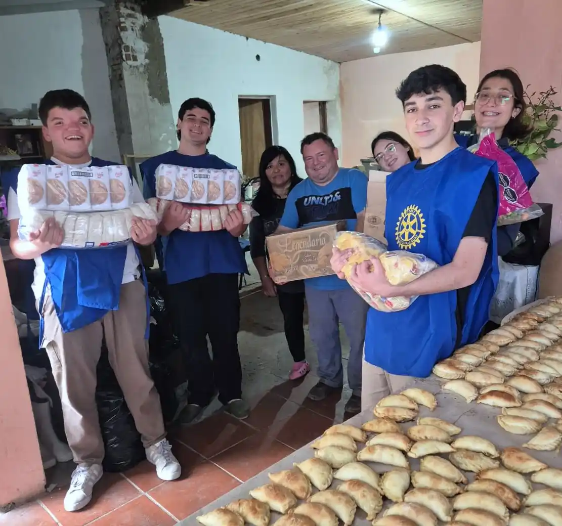 Ayuda a los merenderos.-