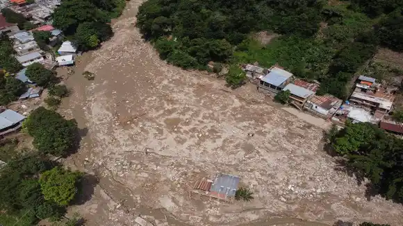 El «fantasma de Vargas» se posó también en Las Tejerías