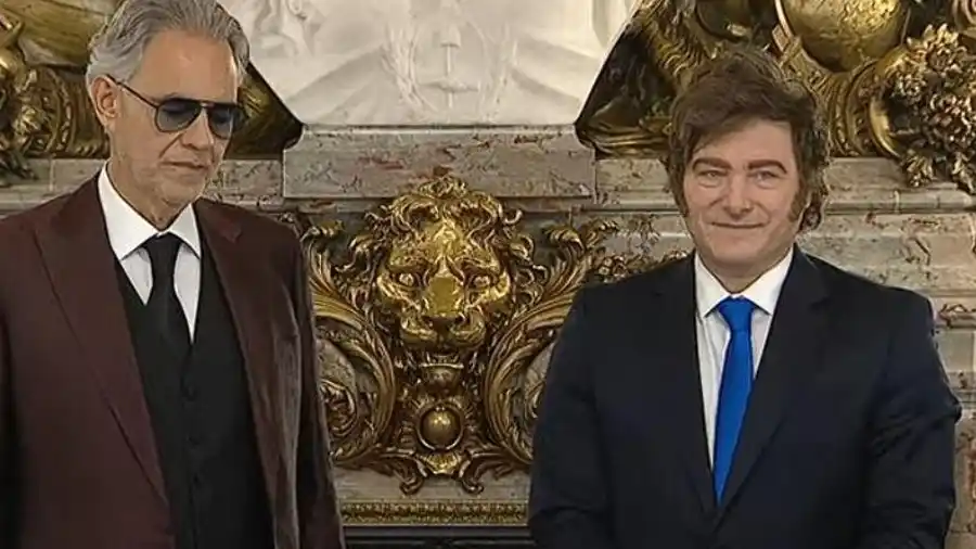 Bocelli junto a Milei en Casa Rosada. (Foto: captura de TV)