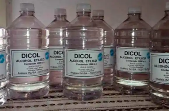 La ANMAT prohibió la comercialización de un alcohol etílico