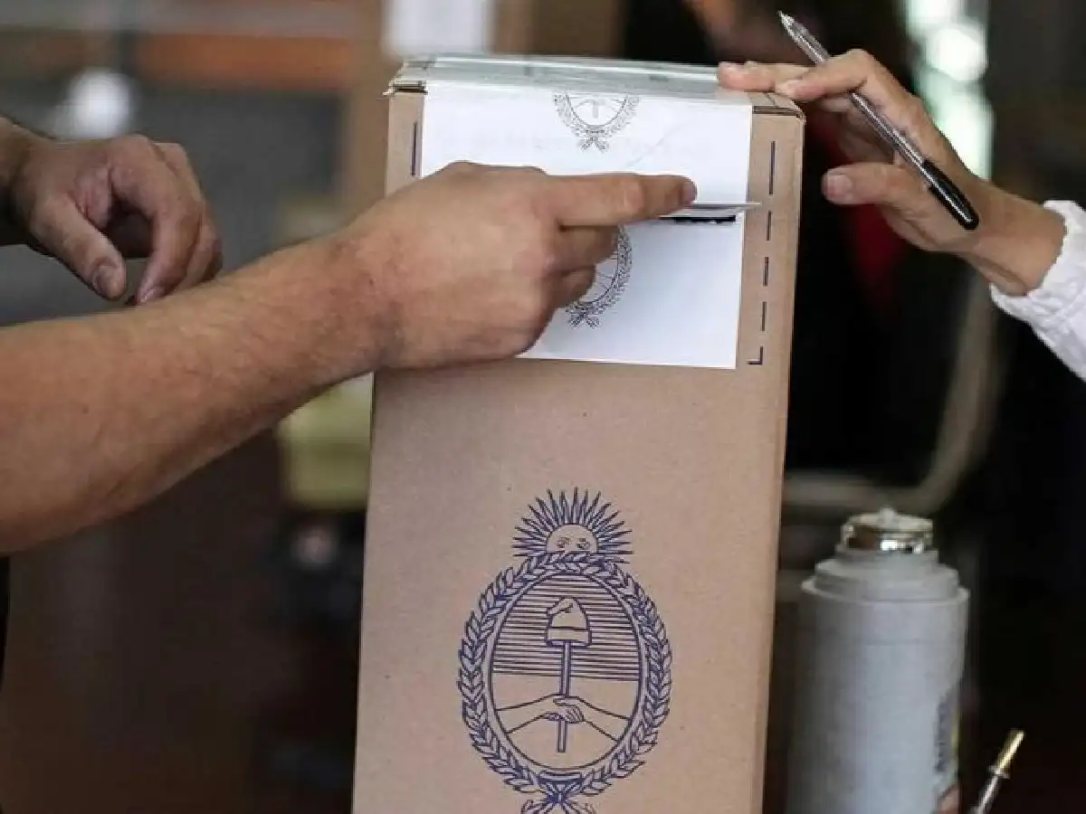 Más de 400 mil argentinos en el exterior están habilitados para votar