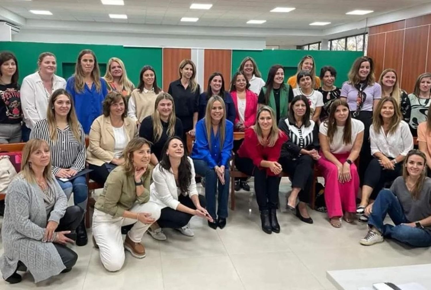 Capparelli participó del encuentro de la Red de Mujeres por la Democracia Argentina