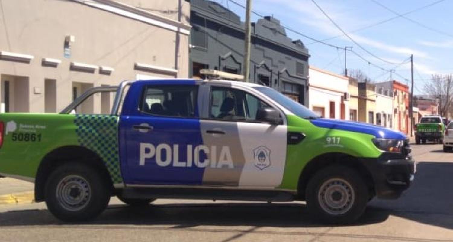 Allanaron la casa de una mujer denunciada por estafas y secuestraron documentos a nombre de una víctima