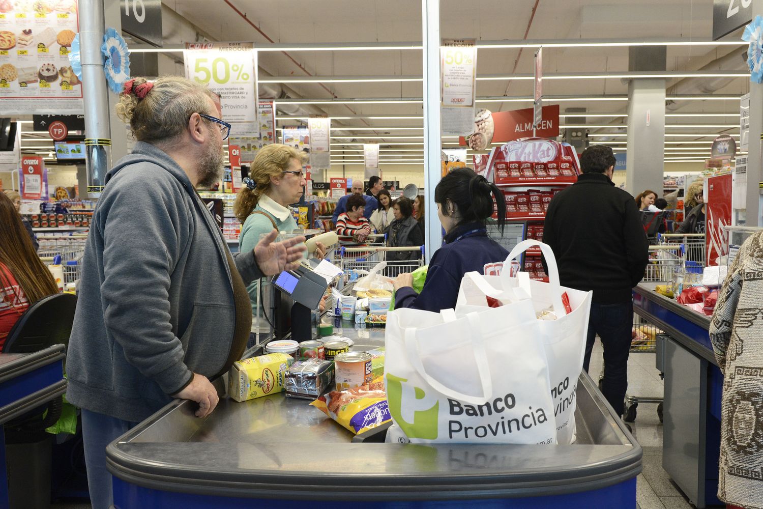 Más de 3,5 millones de compras en supermercados tuvieron descuento del 50 por ciento