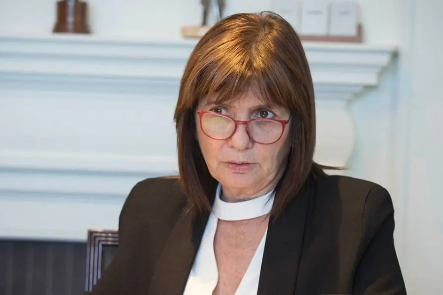 Bullrich: “Moyano que los lleve a upa si quiere, vamos a cumplir el protocolo"