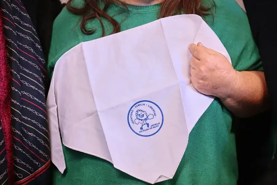 El gobierno de Milei interrumpió la busqueda de niños, robados durante la dictadura, en el exterior