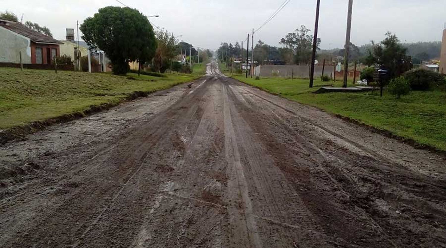 San Jacinto: el colectivo no pasa porque las calles están “intransitables”